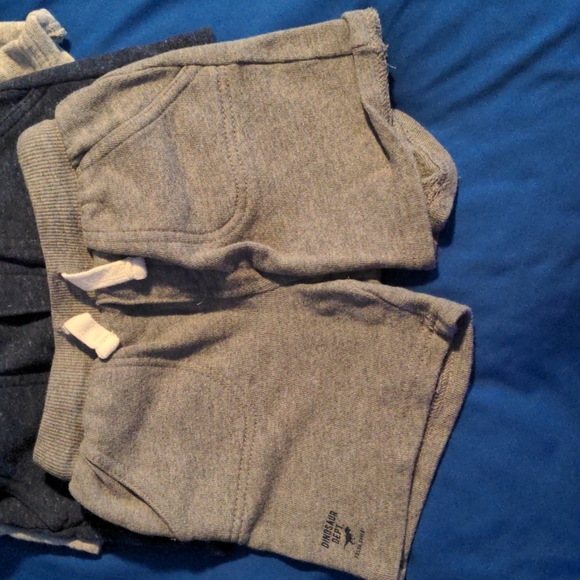 6 pairs of boys shorts - Picture 5 of 8
